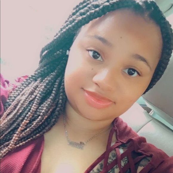 Meet your Posher, Janisha - Picture 1 of 1